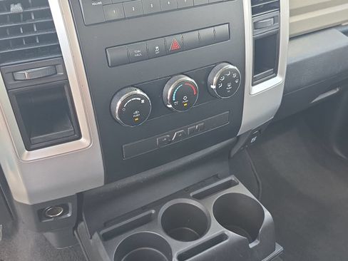 Used 2012 RAM 1500 Classic SLT RWD image 19