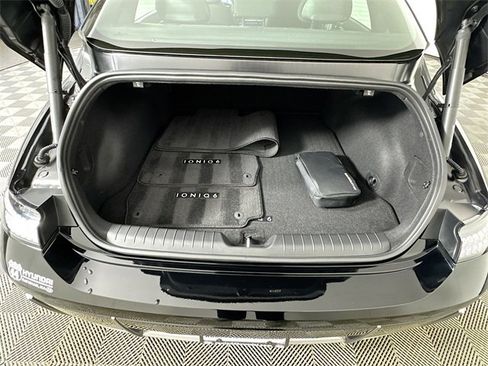 Used 2025 Hyundai Ioniq 6 SE image 23
