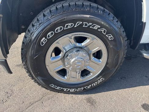 Used 2024 RAM 2500 Tradesman w/ Chrome Appearance Group image 5