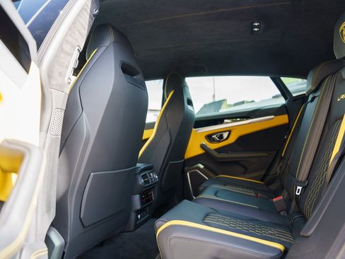 Used 2024 Lamborghini Urus S image 17