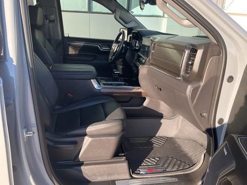 Used 2024 Chevrolet Silverado 1500 LT Trail Boss w/ Convenience Package II image 33