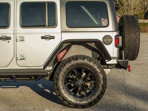 Used 2018 Jeep Wrangler Unlimited Sport S image 5