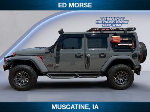 Used 2020 Jeep Wrangler Unlimited Sahara w/ Dual Top Group AWD/4WD image 2