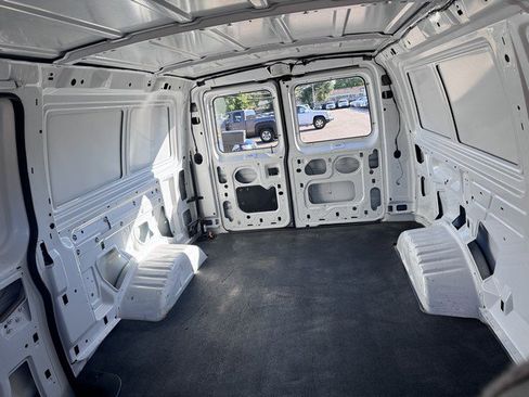 Used 2002 Ford E-250 and Econoline 250 image 32