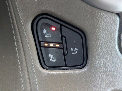 Used 2019 GMC Yukon SLT w/ Open Road Package image 21