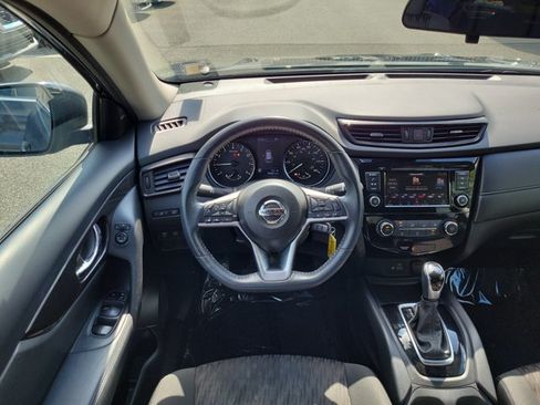 Used 2020 Nissan Rogue S w/ Special Edition Package FWD image 11