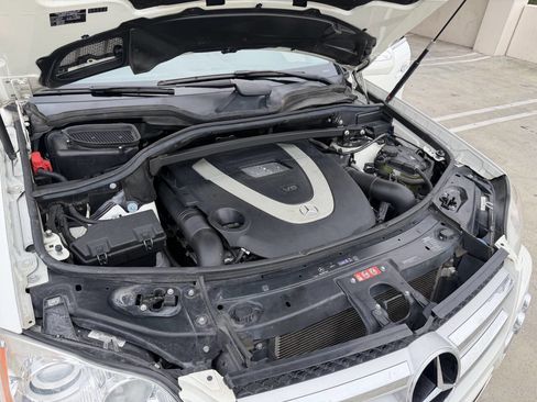 Used 2010 Mercedes-Benz GL 450 4MATIC image 5