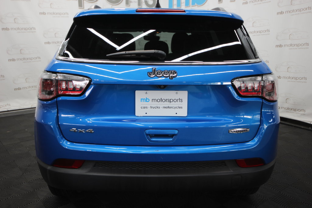 Used 2019 Jeep Compass Latitude w/ Cold Weather Group AWD/4WD image 5