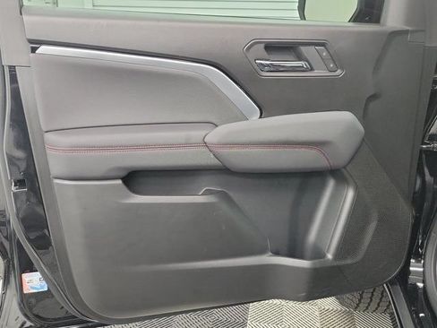 Used 2026 Chevrolet Colorado Z71 AWD/4WD image 18