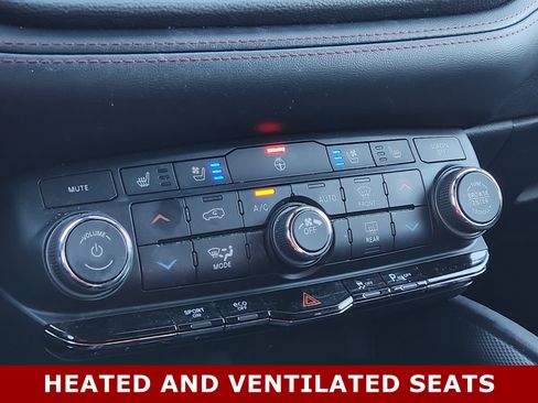 Used 2021 Dodge Durango R/T w/ Blacktop Package image 8