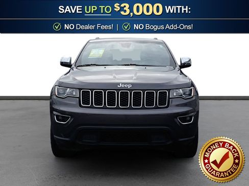 Used 2017 Jeep Grand Cherokee Laredo w/ Quick Order Package 23E AWD/4WD image 11
