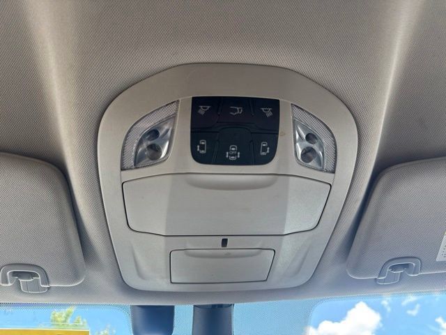 Used 2022 Chrysler Pacifica Touring-L FWD image 14