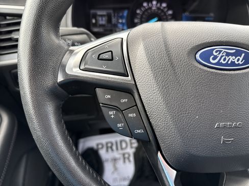 Used 2024 Ford Edge SEL image 19