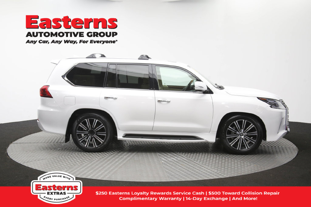 Used 2021 Lexus LX 570 4WD w/ Luxury Package image 56