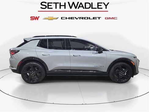 New 2025 Chevrolet Equinox EV RS w/ LPO, Illumination Package image 8