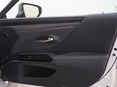 Used 2022 Lexus ES 250 w/ Premium Package AWD/4WD image 9