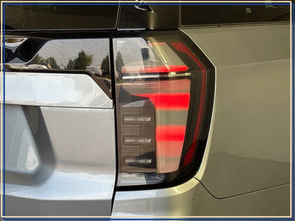 Certified 2025 Chevrolet Suburban Premier AWD/4WD image 49