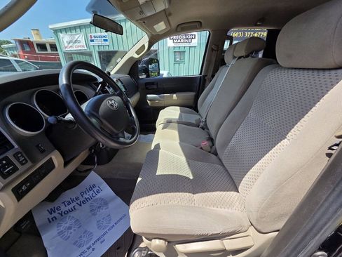 Used 2011 Toyota Tundra 4x4 Double Cab w/ Tow Pkg image 16