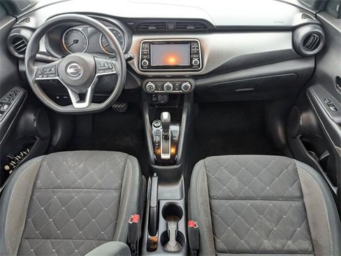 Used 2020 Nissan Kicks S image 16