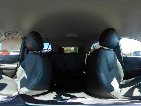 Used 2025 Buick Encore GX Preferred FWD image 43