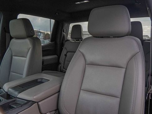 Used 2021 GMC Sierra 1500 SLT w/ X31 Off-Road Package image 11