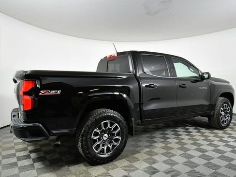 Used 2024 Chevrolet Colorado Z71 w/ Z71 Convenience Package 2 image 10