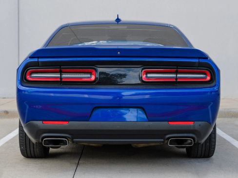Used 2020 Dodge Challenger R/T RWD image 8