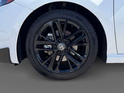 Used 2025 Toyota Camry SE w/ Multimedia Upgrade Package FWD image 9