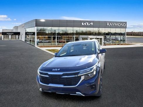 Used 2024 Kia Seltos EX AWD/4WD image 7