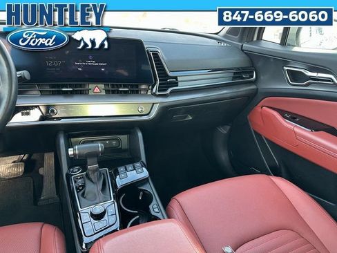 Used 2025 Kia Sportage SX image 19