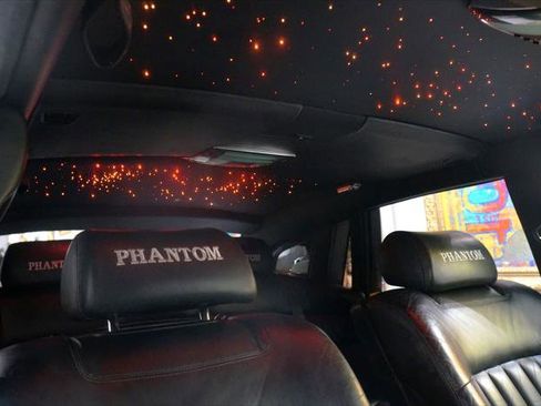 Used 2004 Rolls-Royce Phantom Sedan image 21