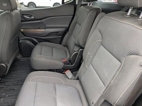 Used 2021 GMC Acadia SLE w/ Driver Convenience Package image 15