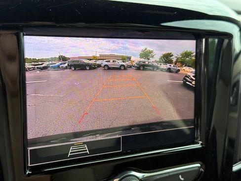 Used 2023 Chevrolet Traverse LS FWD image 26