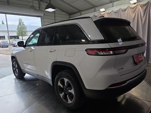 Used 2024 Jeep Grand Cherokee Limited 4xe AWD/4WD image 7