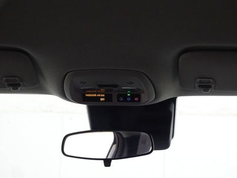Used 2024 Chevrolet Trax LT FWD image 27