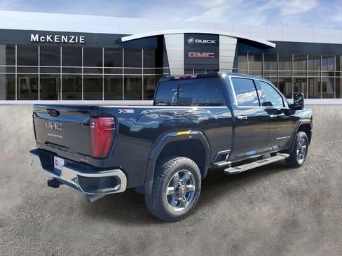 New 2026 GMC Sierra 3500 SLT w/ SLT Premium Package image 4