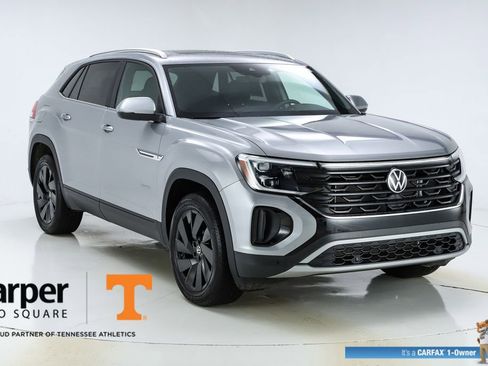 Used 2025 Volkswagen Atlas Cross Sport SE w/ Panoramic Sunroof Package image 54