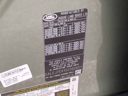 Certified 2025 Land Rover Defender 110 S image 37