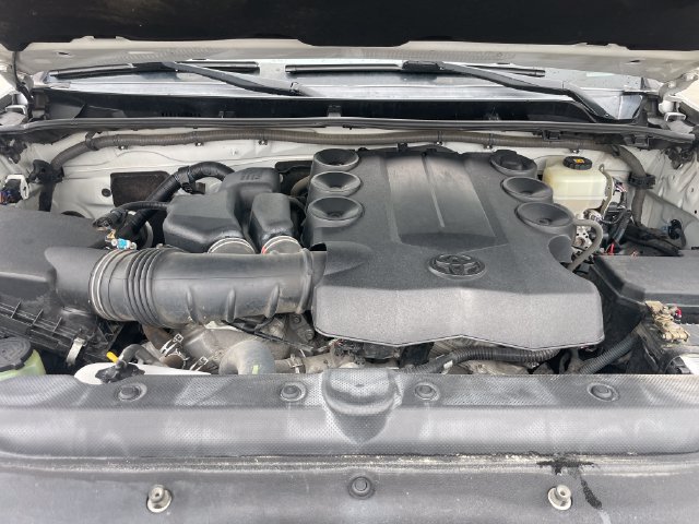 Used 2018 Toyota 4Runner SR5 Premium AWD/4WD image 30