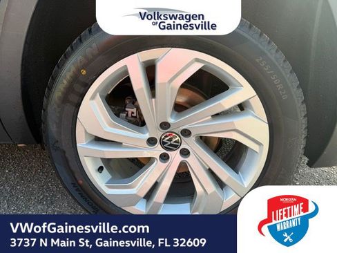 Used 2023 Volkswagen Atlas SE FWD image 28