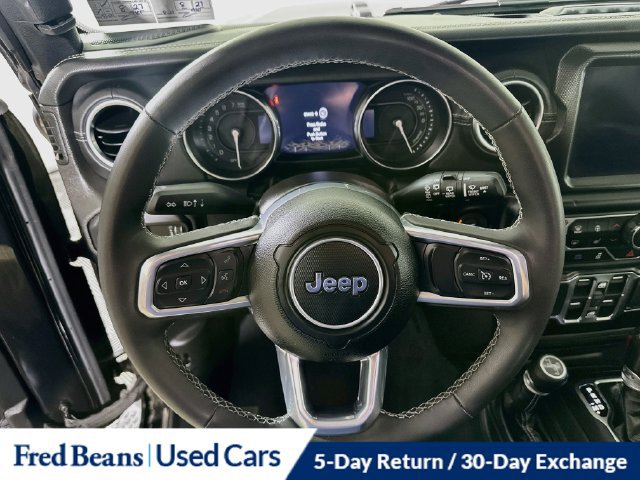 Used 2023 Jeep Wrangler Unlimited Sahara w/ Cold Weather Group AWD/4WD image 16