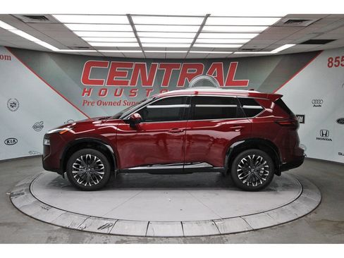 Used 2026 Nissan Rogue Platinum w/ Platinum Premium Package AWD/4WD image 4