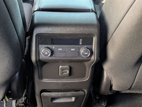 Used 2019 GMC Acadia SLE image 18