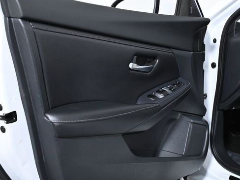 Used 2020 Nissan Sentra SV image 30