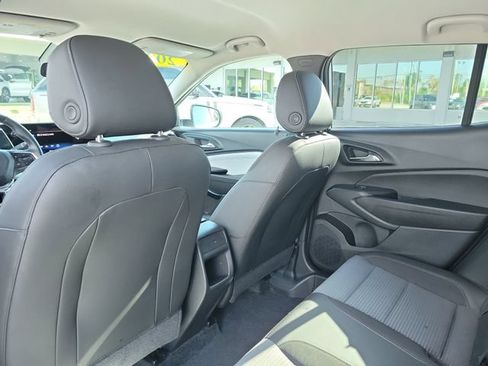 Used 2024 Chevrolet Trax LT w/ Driver Confidence Package FWD image 14