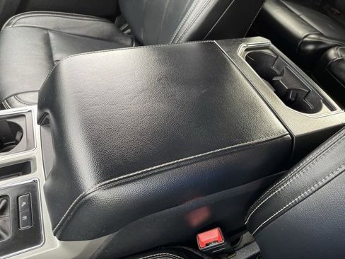 Used 2019 Ford F150 Lariat w/ Equipment Group 502A Luxury image 23