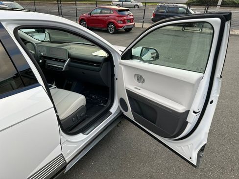 Used 2024 Hyundai Ioniq 5 Limited image 53