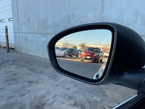 Used 2025 Nissan Altima 2.5 SV image 19