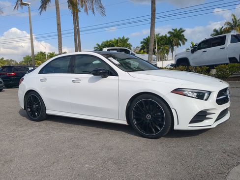 Used 2021 Mercedes-Benz A 220 image 2