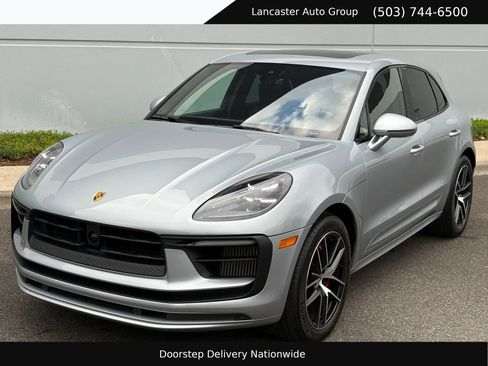 Used 2022 Porsche Macan S AWD/4WD image 1